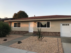 Building Photo - 811 El Cerrito Way