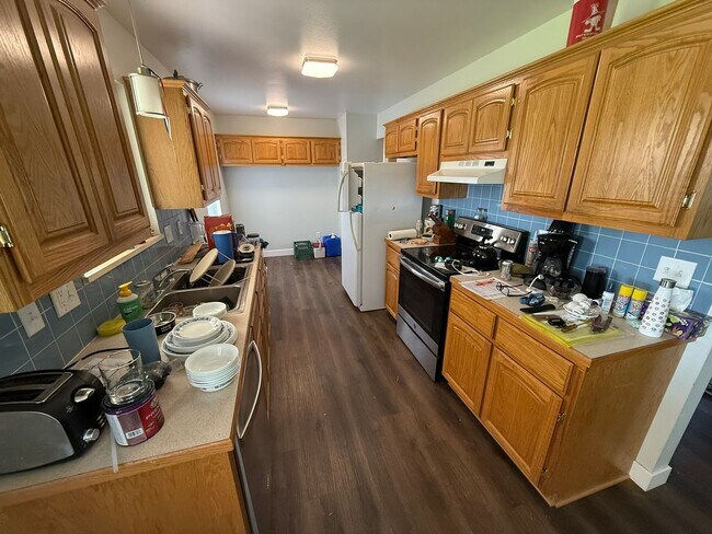 Building Photo - Coming Soon! 5 Bedrooms, 2 Bathrooms, and ...