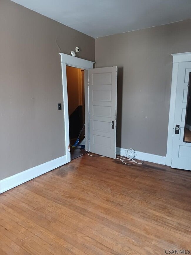 Building Photo - 214 Barron Ave