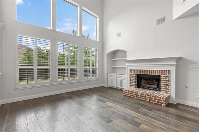 Building Photo - 821 High Willow Dr