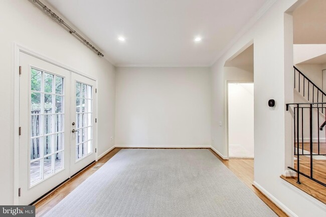 Building Photo - 1325 Chetworth Ct