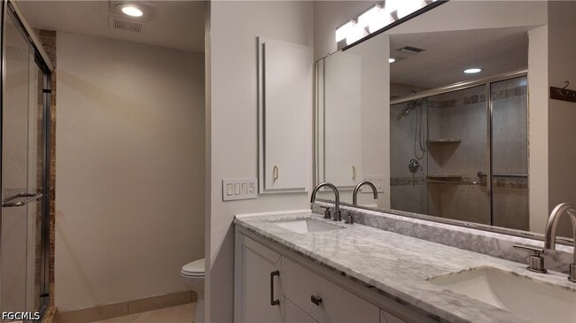 Building Photo - 509 Roma Ct