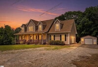 Building Photo - 274 Circle Dr