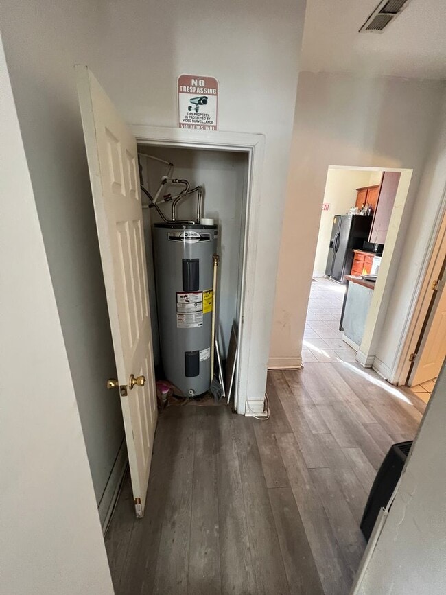 Building Photo - Very Spacious 4bdrm/2bth House on W CARY STREET in the Heart of VCU!!!