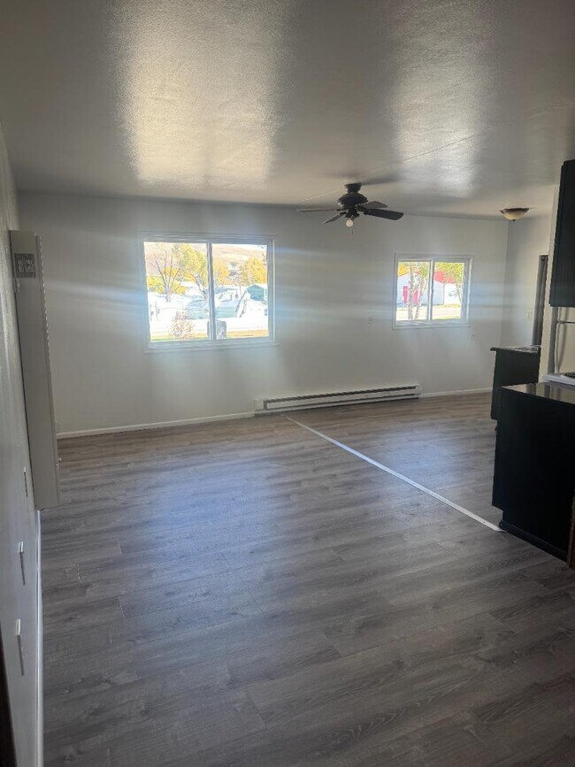 Building Photo - 119 Paper Collar Row