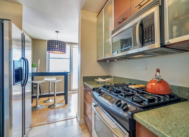 Building Photo - 6040 JFK Blvd E