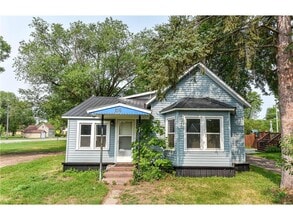 Building Photo - 2 Bedrooms, 1 Bathroom Single Family Home in Little Falls, MN- Large corner lot