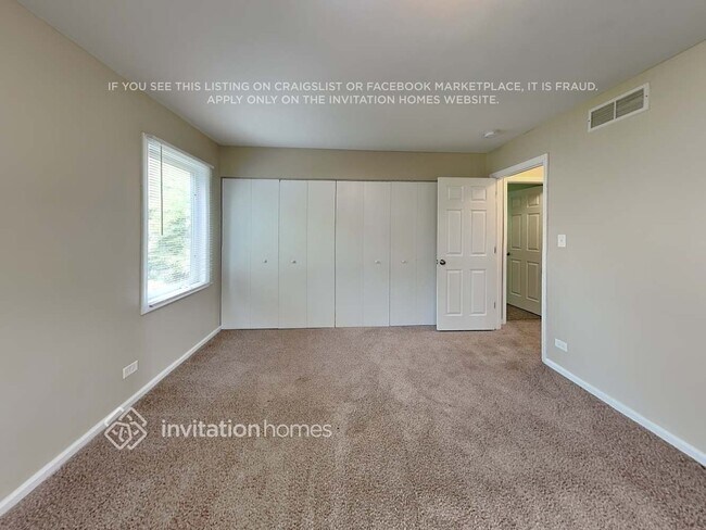 Building Photo - 159 E Timberlane Dr