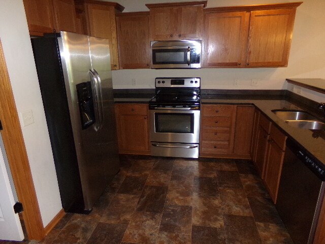 Building Photo - Nice 3 BR Townhome off 18th and Superior