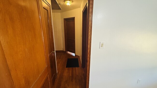 Building Photo - 249 Wayne Ave