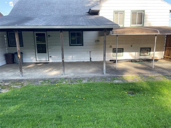 Building Photo - 723 Prescott Ave