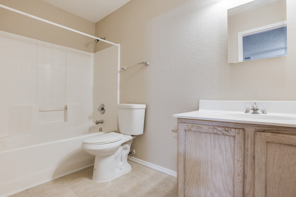 Building Photo - 8712 Stonebriar Ln