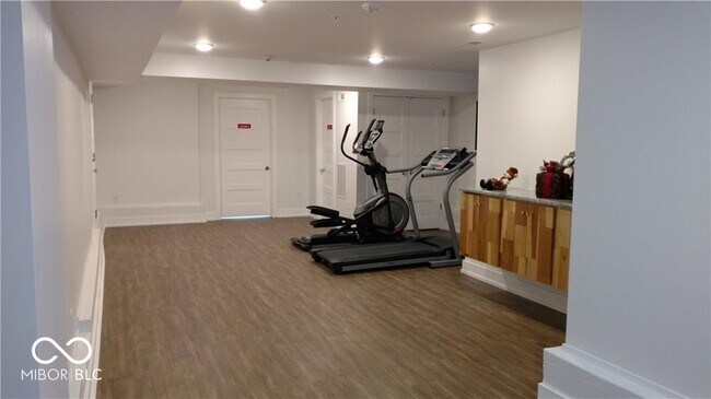 Building Photo - 829 N Pennsylvania St