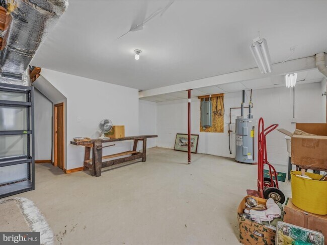 Building Photo - 73 Garden Dr