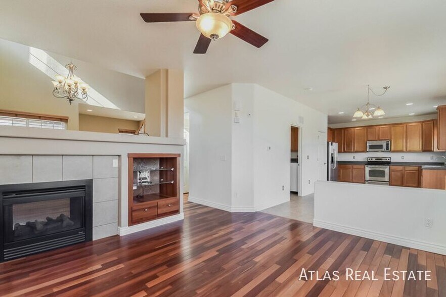 Building Photo - 430 Winebrook Way