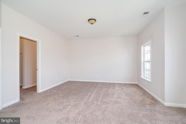 Building Photo - 54 Field Crest Ct