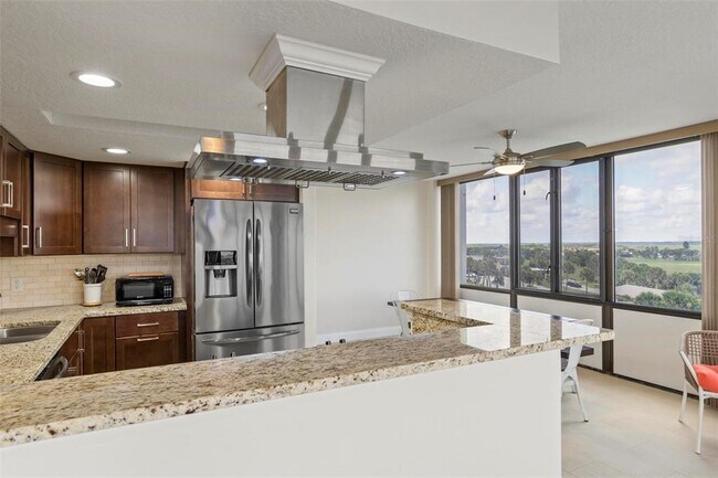 Building Photo - 3580 S Ocean Shore Blvd