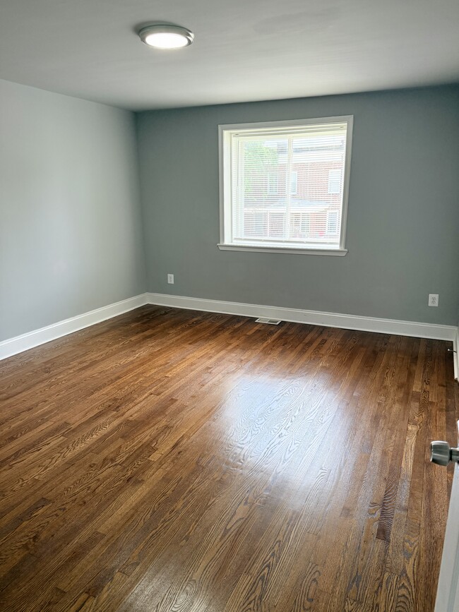 Building Photo - 4909 Chalgrove Ave