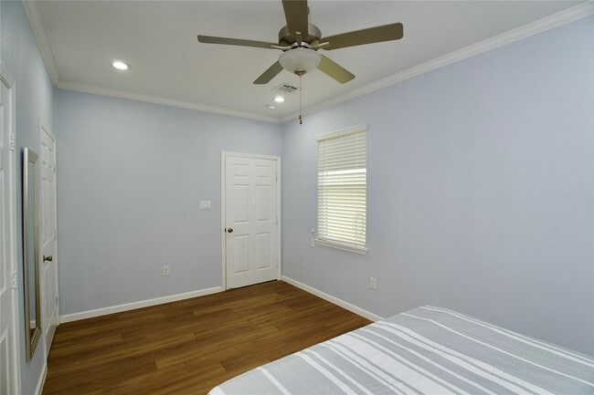 Building Photo - 3710 Yellowstone Blvd