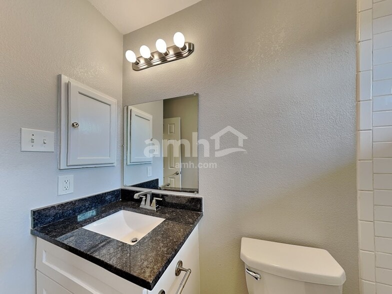 Building Photo - 5010 Chase Mountain Dr