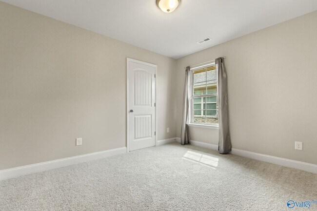 Building Photo - 122 Ardsley Dr