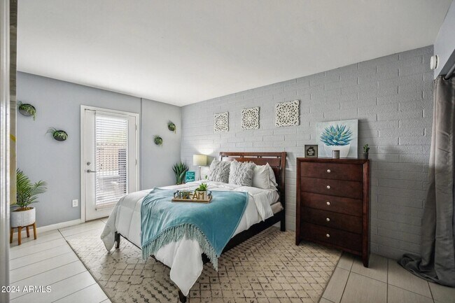 Building Photo - 1220 N 44th St