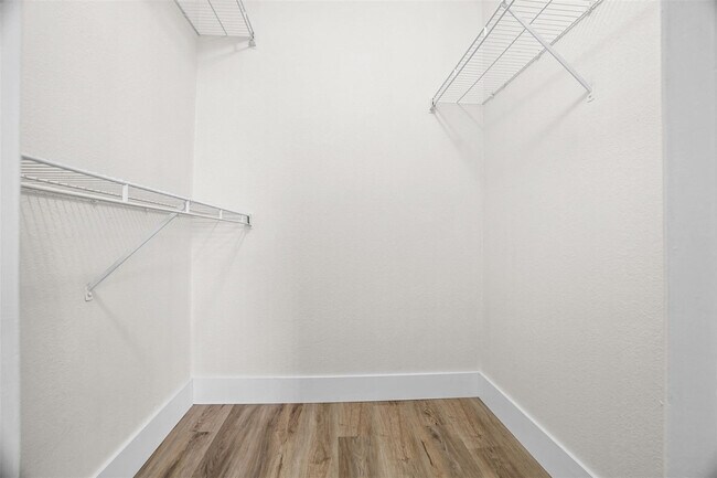 Building Photo - 12730 Vista Isles Dr