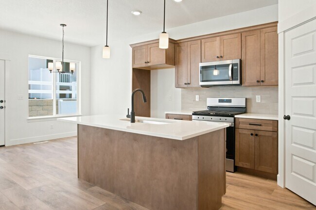 Building Photo - 4809 Olive Ave