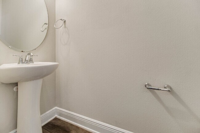 Building Photo - Stunning Two-Story Home with 4 Bedrooms, 2.5 Baths, and an Upstairs Living Room!