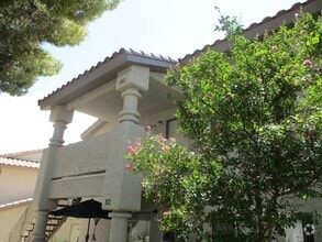 Building Photo - Rock Springs I Condo - Upper Unit