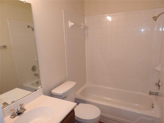 Building Photo - 1108 Brashear Ln