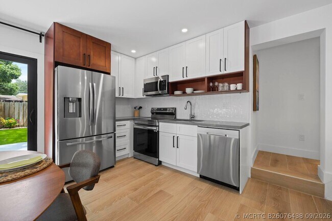 Building Photo - 1507 SW 32nd Ct