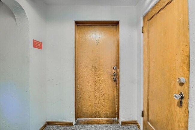 Building Photo - 2233 Kearney St