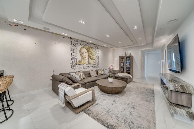 Building Photo - 2200 N Ocean Blvd