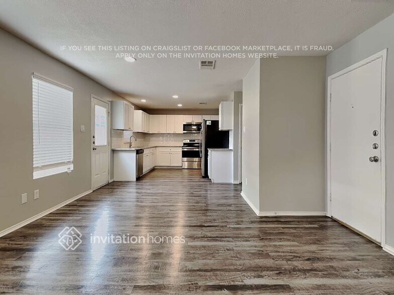 Building Photo - 7914 Modesto Dr