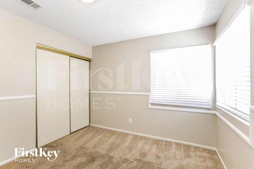 Building Photo - 2699 Moortown St