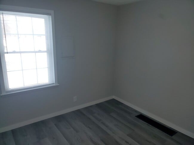 Building Photo - 1657 N Adams St