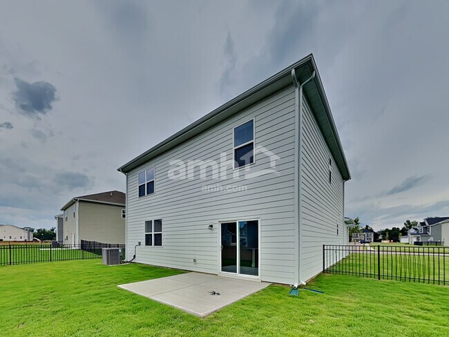 Building Photo - 5223 Valor Dr