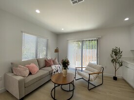 Building Photo - 1922 11th St