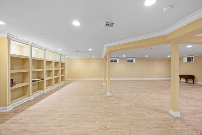Building Photo - 169 Hamlet Dr