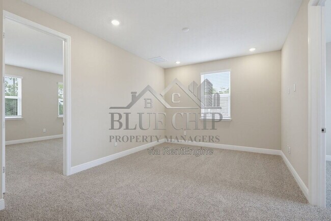Building Photo - 1129 British Cir