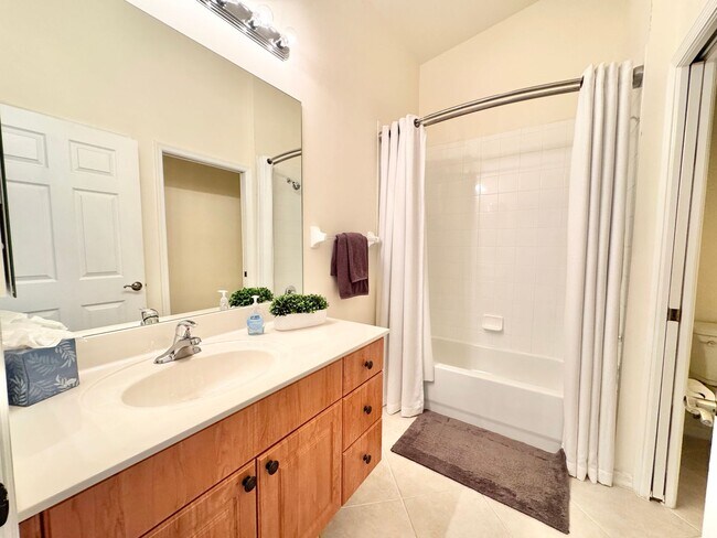 Building Photo - ** FALLING WATERS ** 2 BED / 2 BATH - COND...
