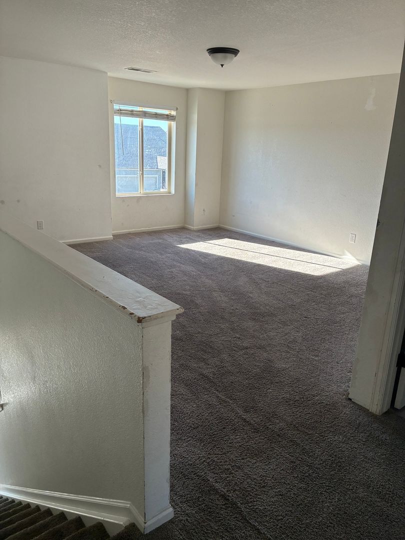 Building Photo - 18955 E Robins Pl