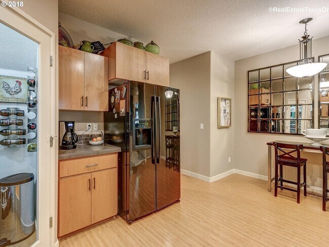 Building Photo - Amazing Location in NW Portland! Gorgeous 2 BD Townhome in Arbor Parc!