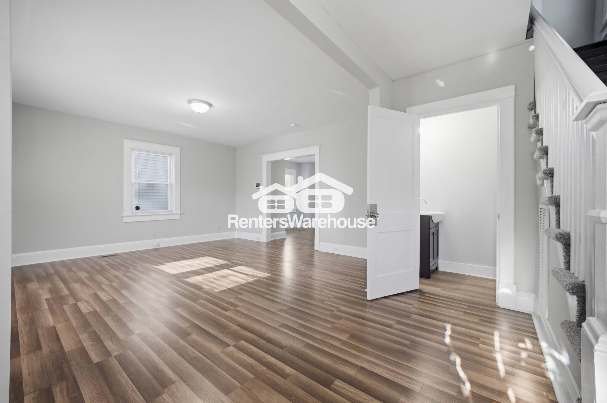 Building Photo - 2729 Somme Ave