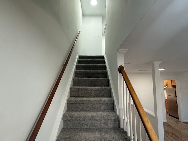 Building Photo - Virginia Beach Townhouse