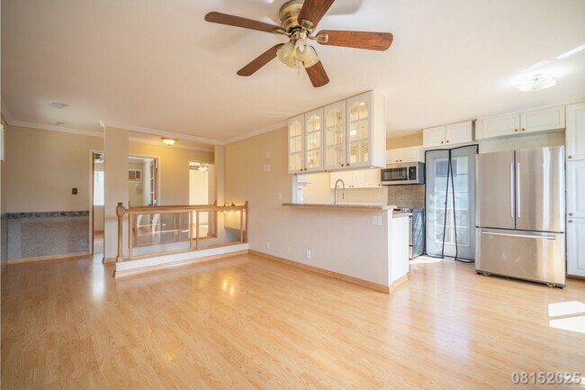 Building Photo - $3800 /3 Bed / 2 Bath / 3 Parking in Ewa B...