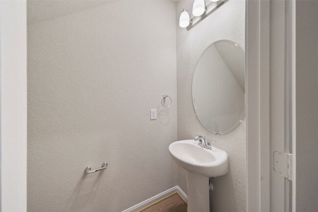 Building Photo - 18516 Amber Pine Ct