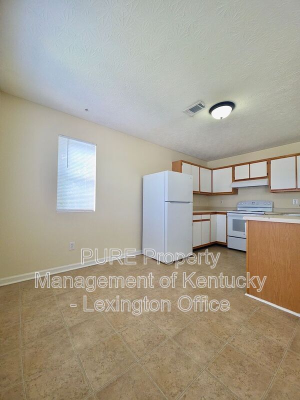Building Photo - 168 Grinder Ct