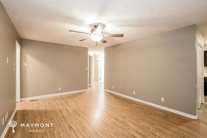 Building Photo - 451 Cranklen Cir